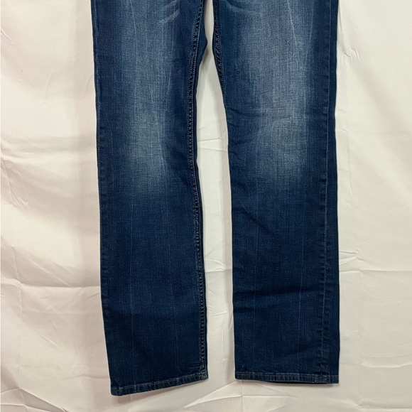 Calvin Klein Medium Wash, Medium Rise, Skinny Narrow Leg, Black Label Jeans - 36 - Picture 8 of 16